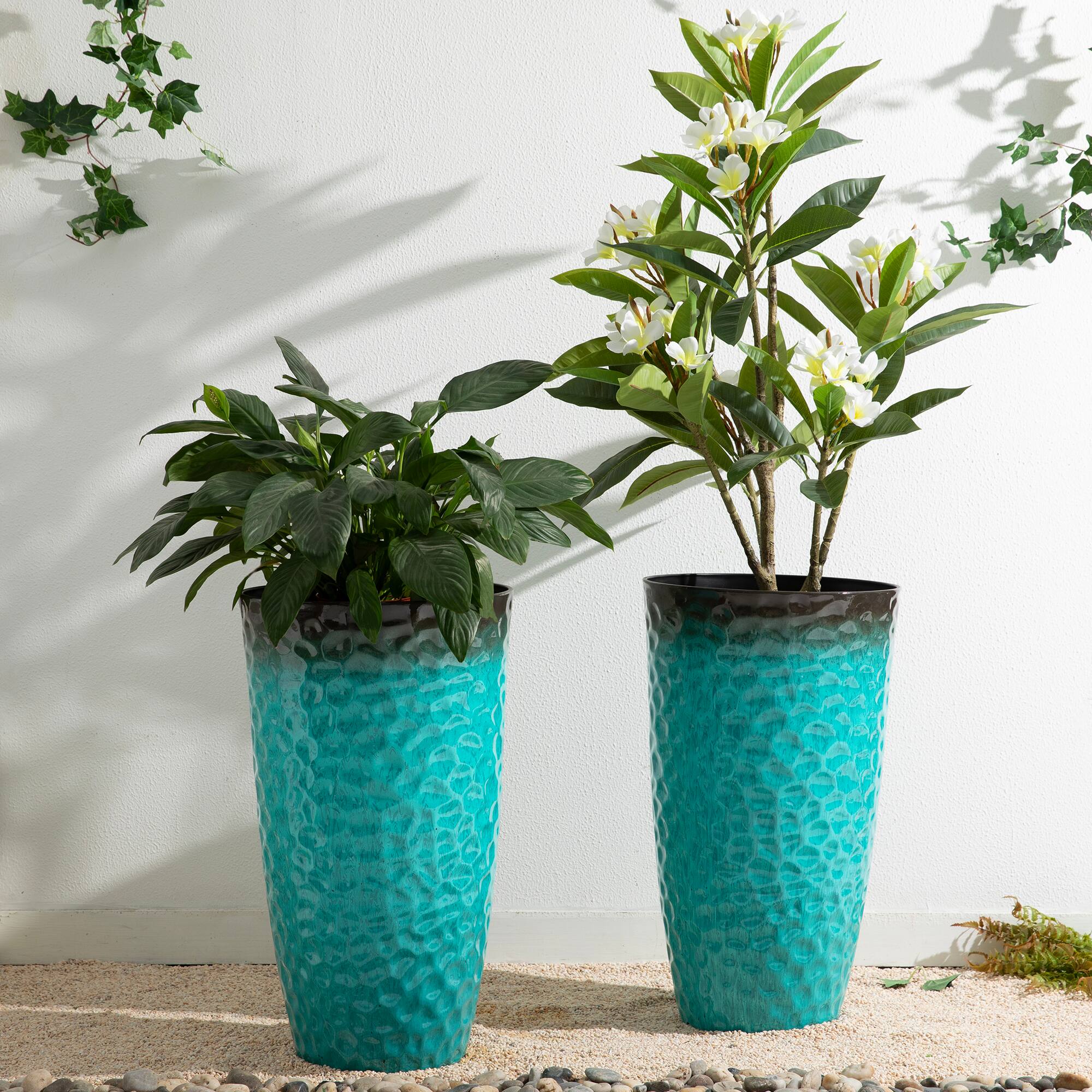 Glitzhome® Oversized Turquoise Honeycomb Textured Tall Plastic Planters